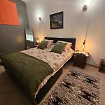 Апартаменты Stylish Modern